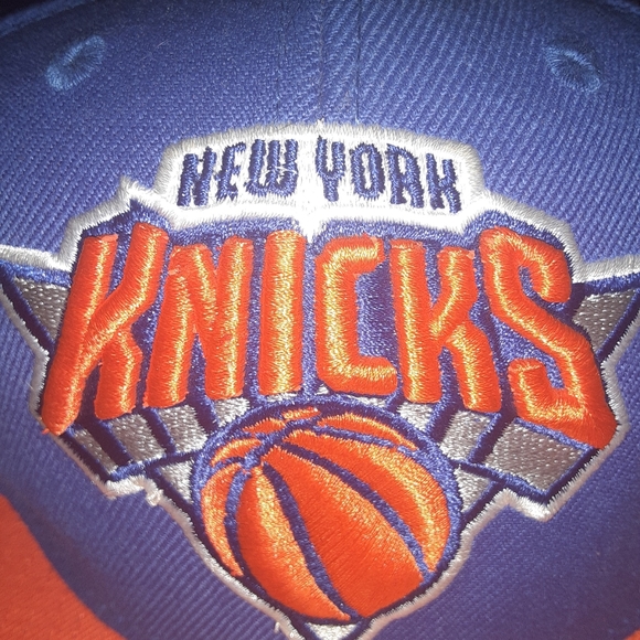 Vintage Mitchell and Ness New York Knicks Snapback hat/cap - Picture 3 of 5